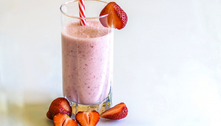 Strengthen Your Stamina With a Delicious Blended Fruit Smoothie